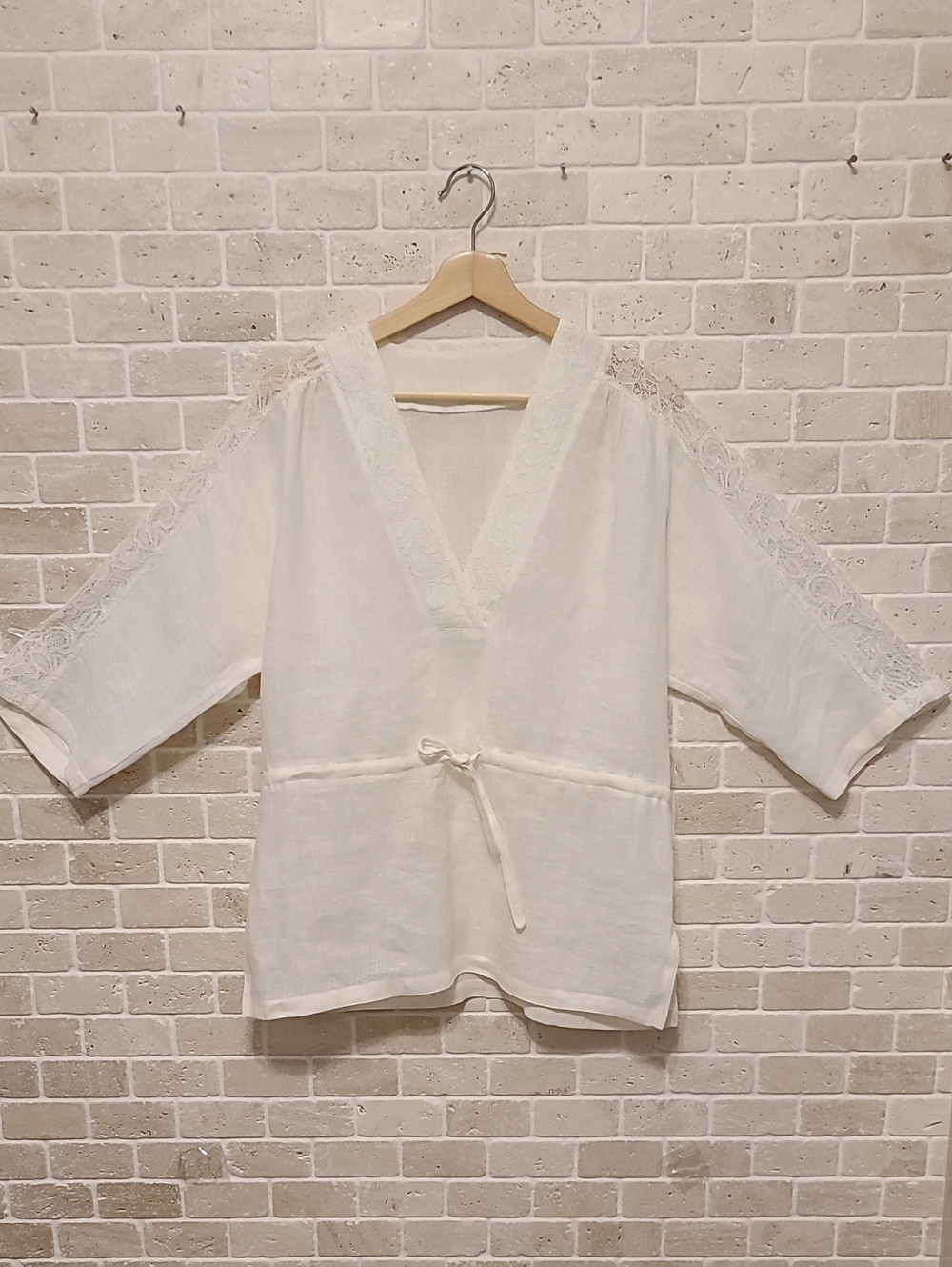 White Linen Lace-Trim Tunic Top (Sz M)